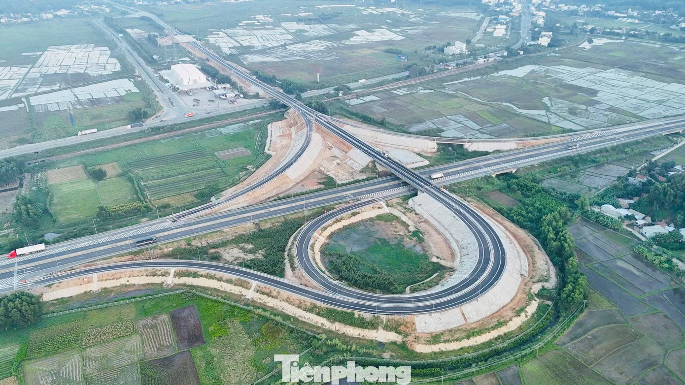 Khai thác nút giao 100 tỷ trên cao tốc Đà Nẵng - Quảng Ngãi - Ảnh 1.