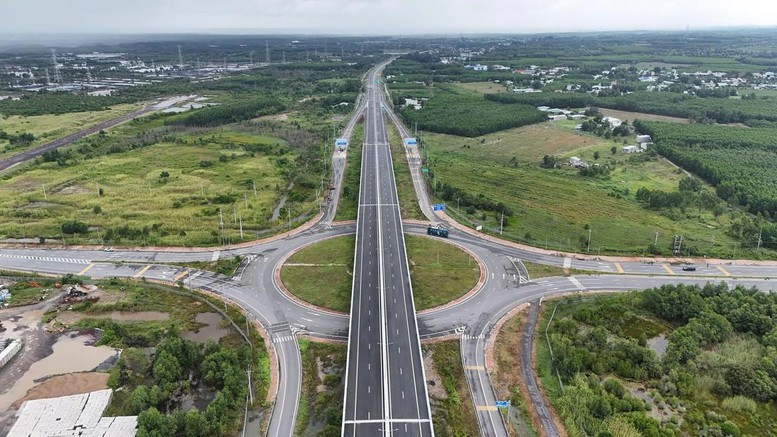 Cao tốc Bến Lức – Long Thành chính thức thông xe toàn tuyến, hoàn thiện một trong những trục kết nối Đông – Tây quan trọng của vùng kinh tế phía Nam
