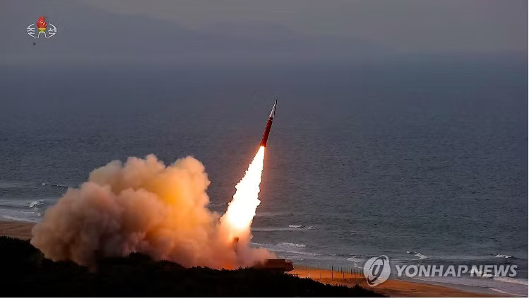 Một vụ phóng tên lửa của Triều Tiên. (Ảnh: Yonhap) Triều Tiên phóng tên lửa sau khi Hàn Quốc yêu cầu xin lỗi - Ảnh 1.