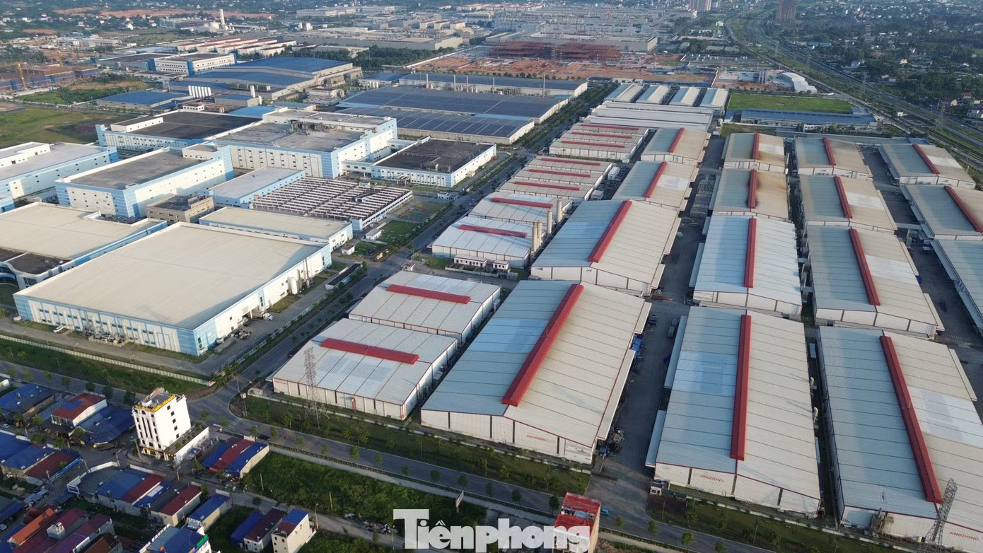 Một khu công nghiệp trên địa bàn tỉnh Thái Nguyên. Thái Nguyên cần 6.000 ha mặt bằng sạch để thu hút 30 tỷ USD - Ảnh 1.