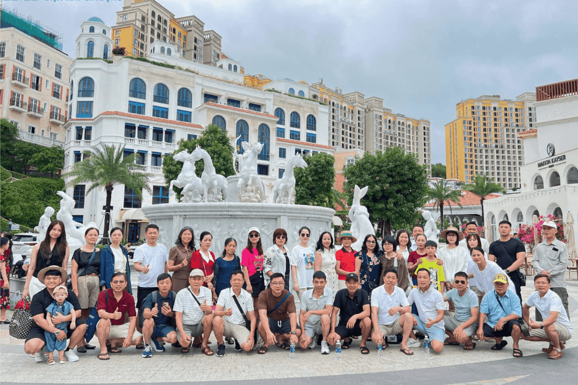 Một doanh nghiệp Việt Nam chơi lớn: Tổ chức du lịch cho hơn 850 khách hàng, tung giải thưởng 200 triệu đồng