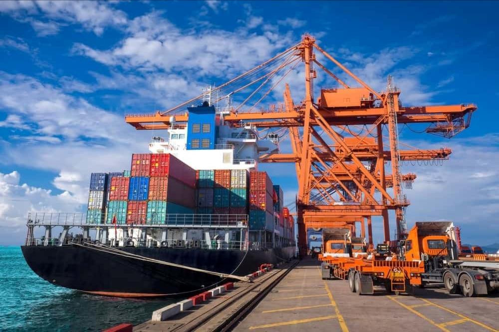Việt Nam nhập siêu 19,42 tỷ USD trong 9 tháng: Nhập siêu lớn nhất từ quốc gia nào?