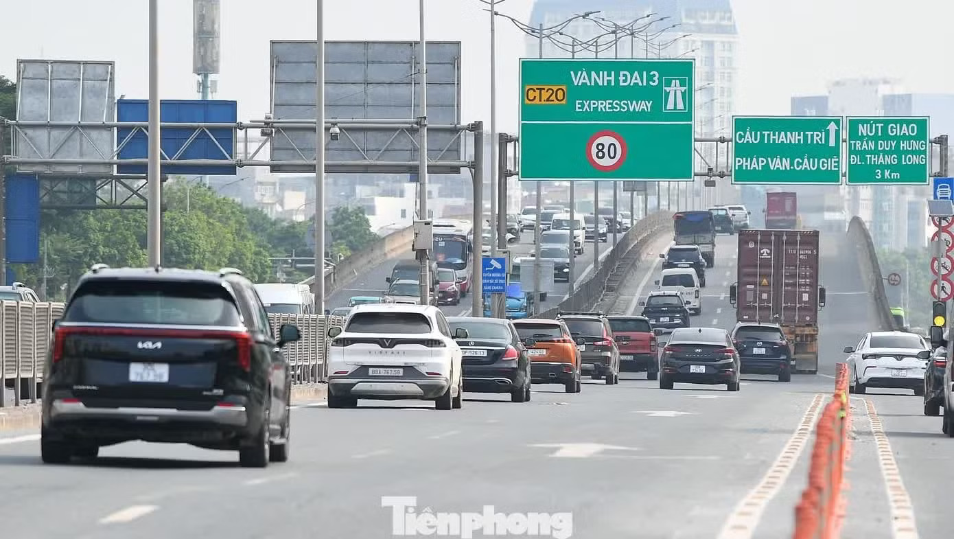 Hà Nội giữ nguyên làn dừng khẩn cấp đường Vành đai 3 trên cao - Ảnh 1.