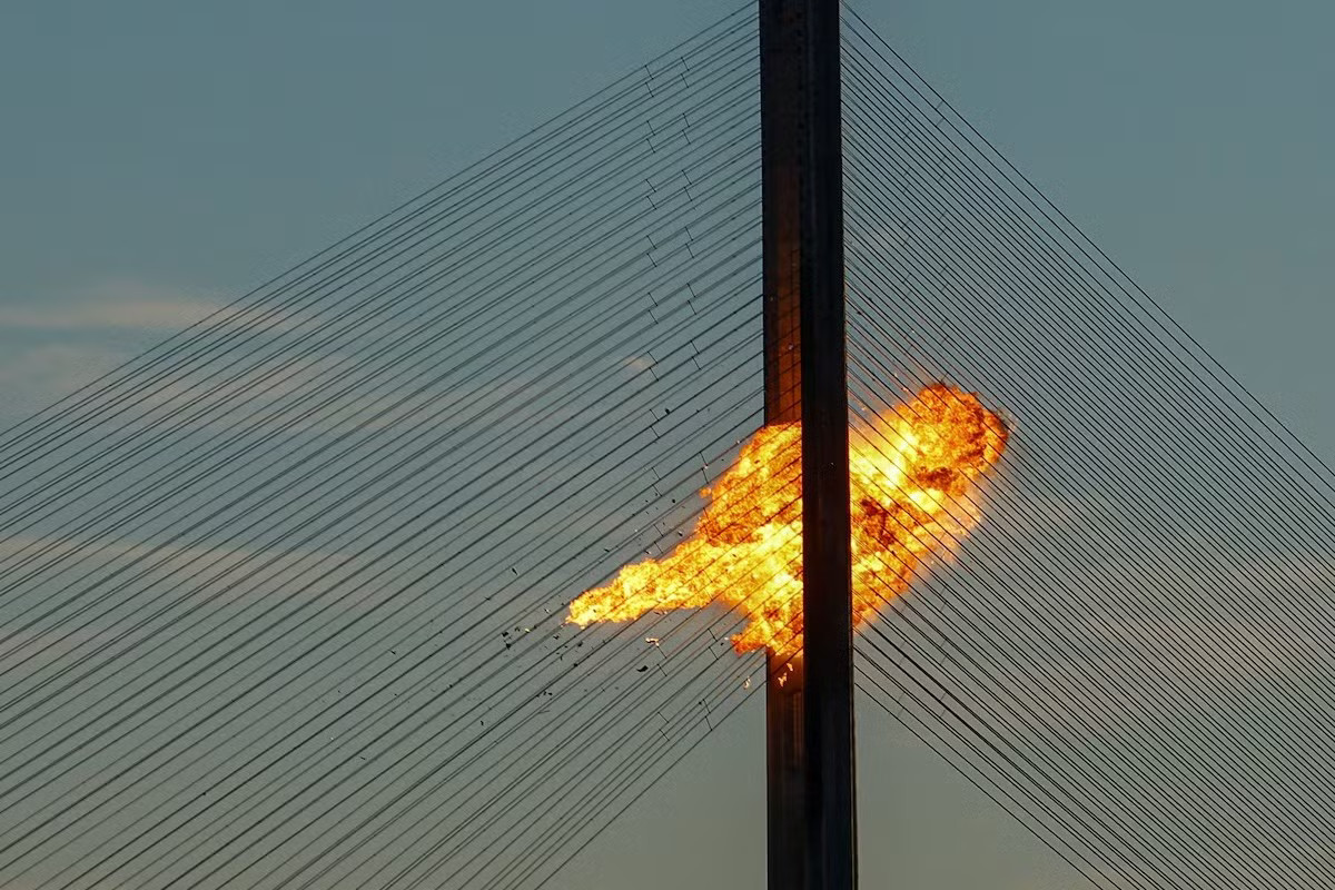 Nga tuyên bố tiếp tục tấn công Kiev, kêu gọi các nhà ngoại giao nước ngoài rời đi - Ảnh 1.