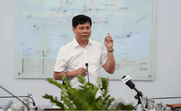 Ông Phan Công Bằng, Trưởng BQL đường sắt đô thị TP. HCM thông tin về dự án Metro số 2 (Nguồn ảnh: Lương Ý, vtcnews)