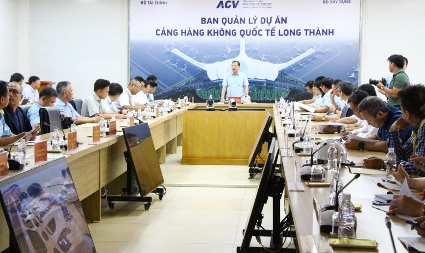 Toàn cảnh buổi làm việc giữa lãnh đạo Chính phủ và các đơn vị về dự án sân bay Long Thành.
