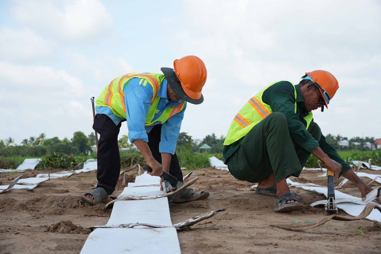 Dự án cao tốc 44.700 tỷ có sự tham gia của Vinaconex, Trường Sơn, Trung Nam vừa 'trảm' 4 nhà thầu phụ