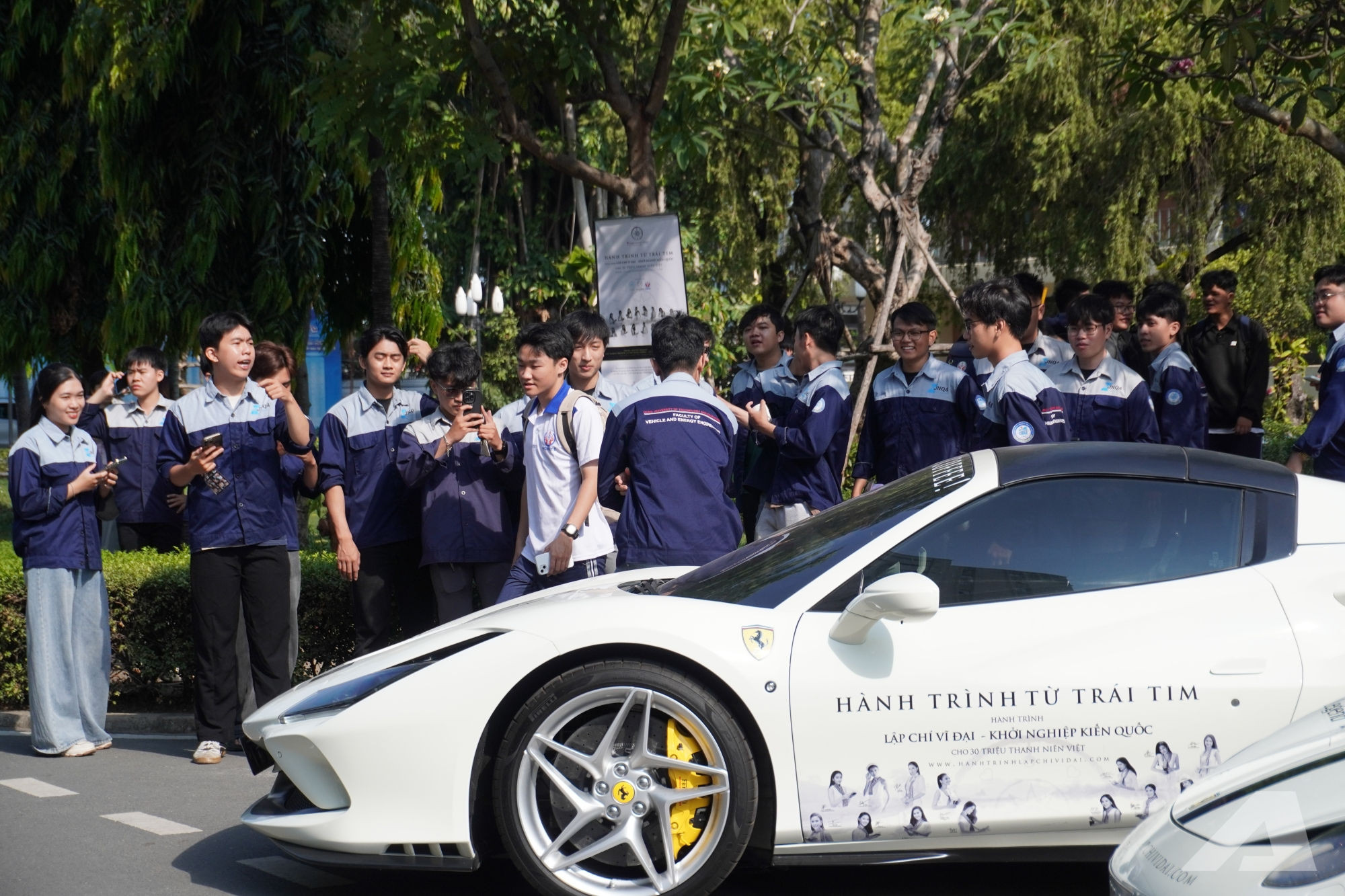 cafefcdn.com-203337114487263232-2026-3-24-_hanh-trinh-tu-trai-tim-ngay-1-nguoi-dan-hieu-ky-42-1774336708299-17743367087031132793175.jpg