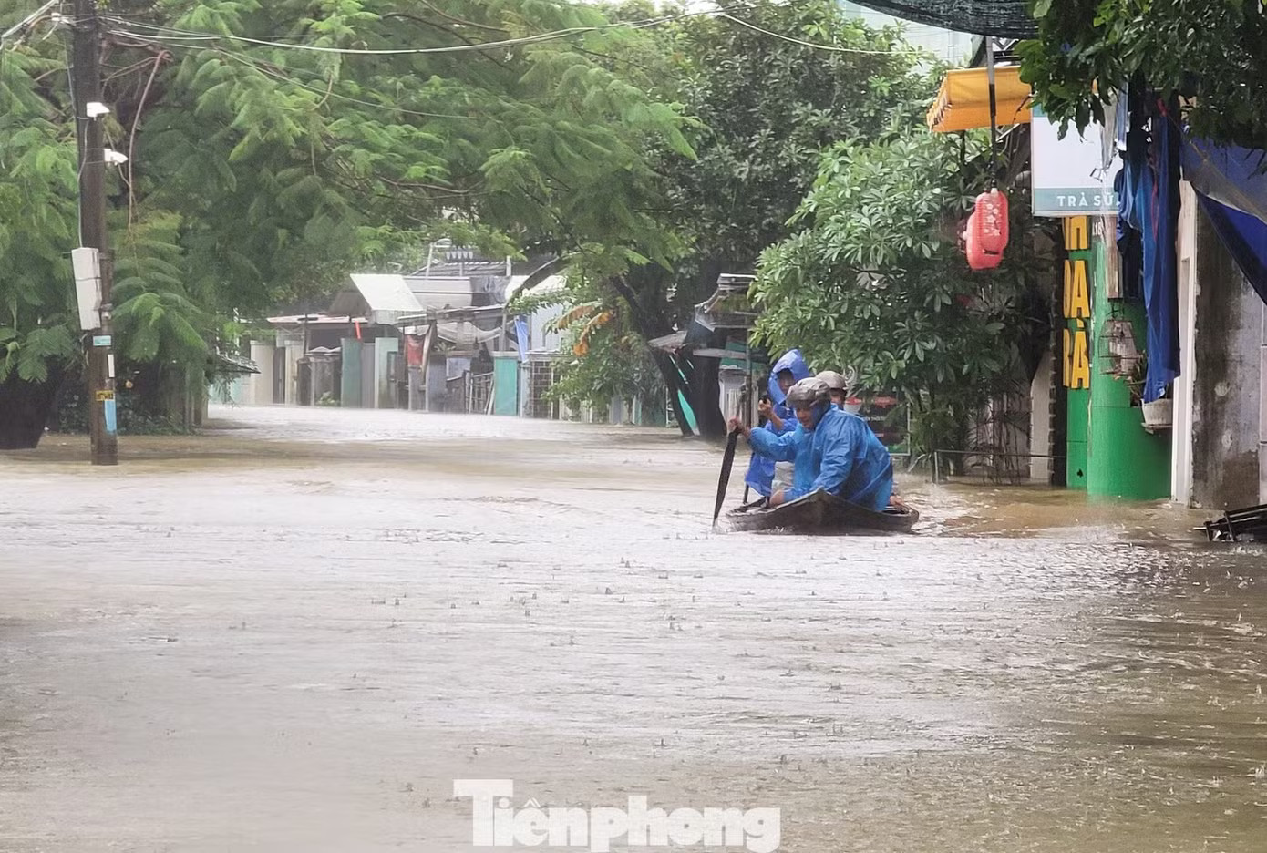 Miền Trung mưa lớn dài ngày, có nơi vượt 600mm - Ảnh 1.