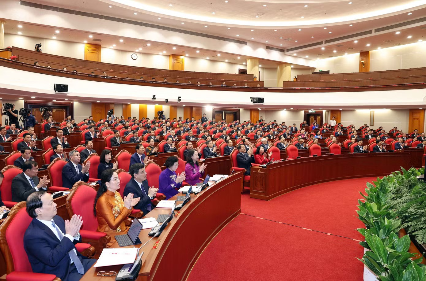 Tư chất gì, thước đo nào để đánh giá cán bộ trong thời kỳ mới (?) - Ảnh 2.