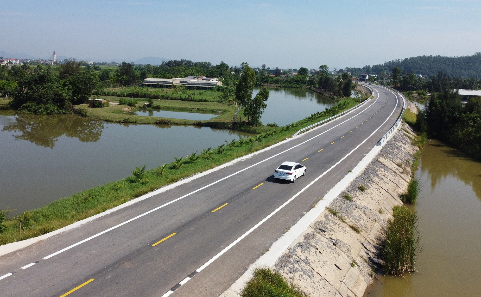 thanh-hoa-sap-co-duong-ven-bien-gan-2000-ty3.jpg