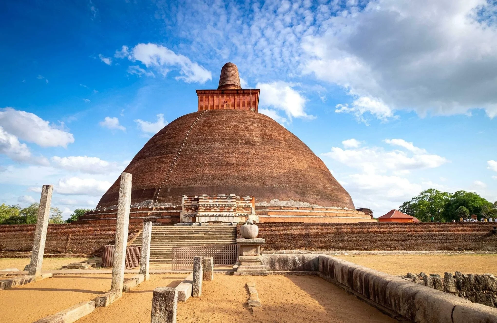 Mặt trước của bảo tháp Jetavanaramaya. Ảnh- Asian Historical