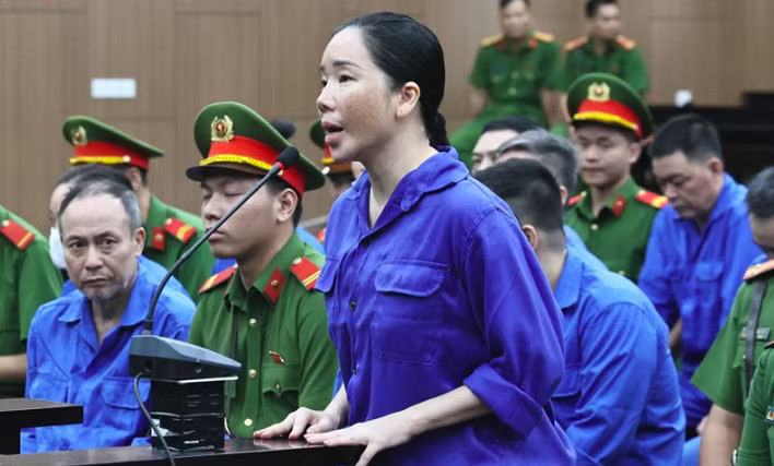 Bản án nào cho vợ chồng cựu Viện trưởng nhận tiền để ‘biến’ tội phạm thành người tâm thần? - Ảnh 1.