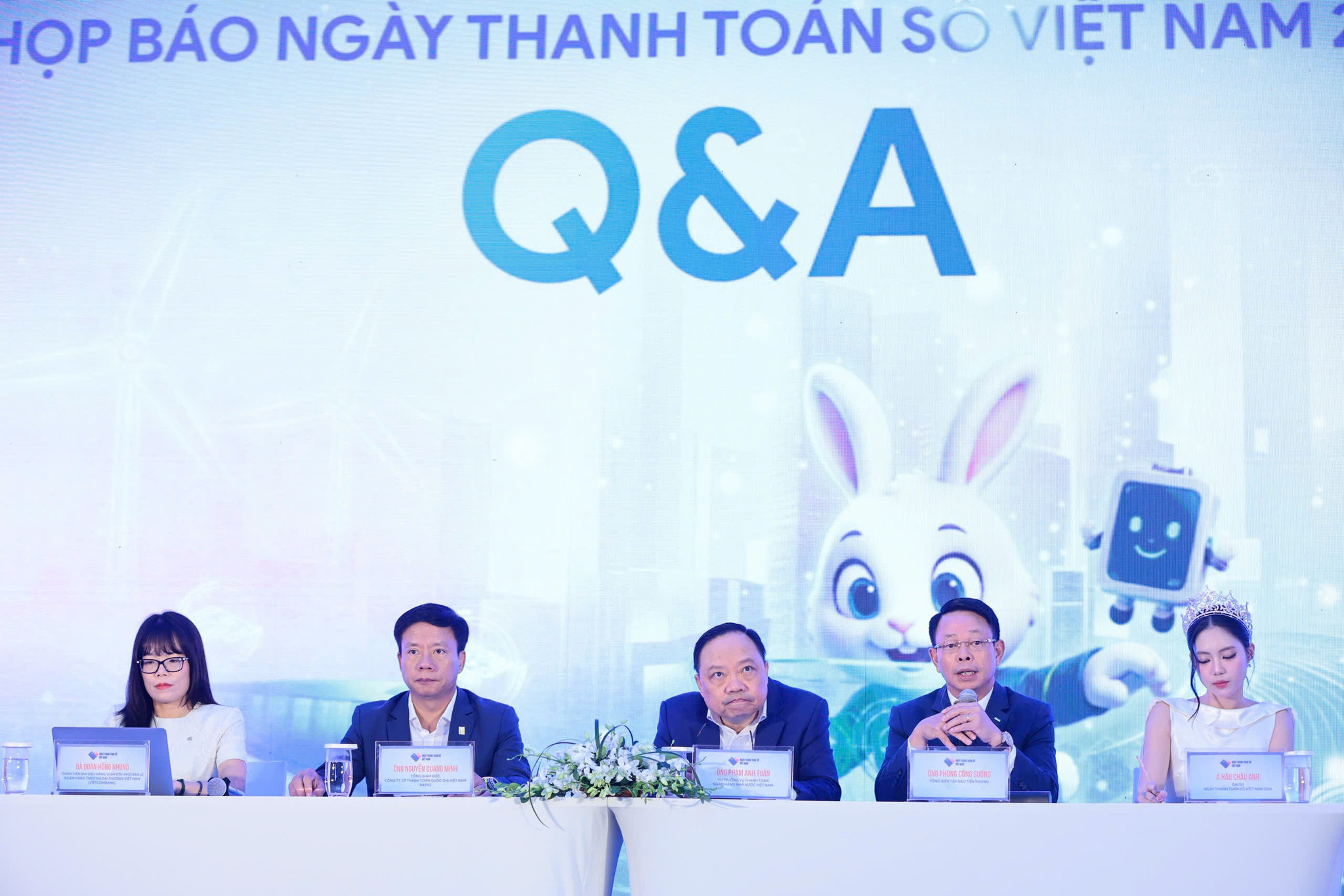 ngay-the-doi-ten-cham-so-bung-no-cach-mang-thanh-toan-kich-hoat-tu-duy-song-xanh1791438138.jpeg