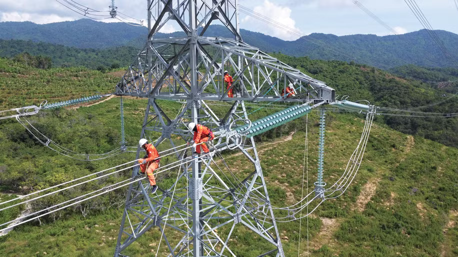 Nguồn điện chậm tiến độ, lấy gì bù thiếu hụt? - Ảnh 2.