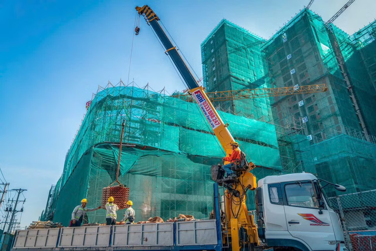 Doanh nghiệp bất động sản phải khai báo dự án qua VNeID - Ảnh 1.