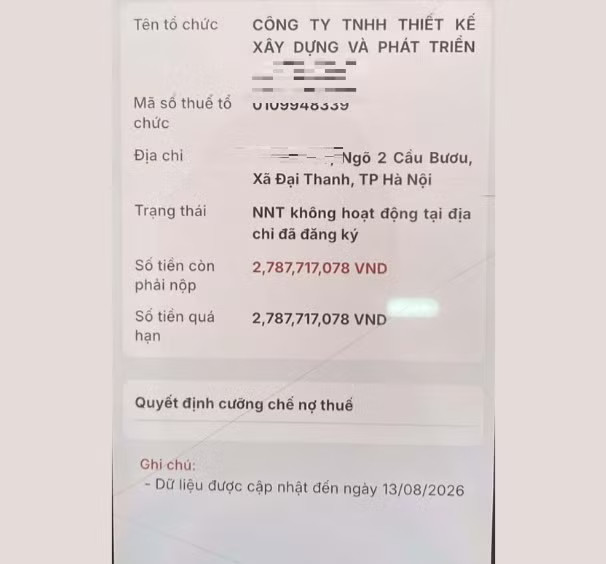 Khổ sở trong vai giám đốc, cú sốc 'tuýt còi' xuất cảnh - Ảnh 2.