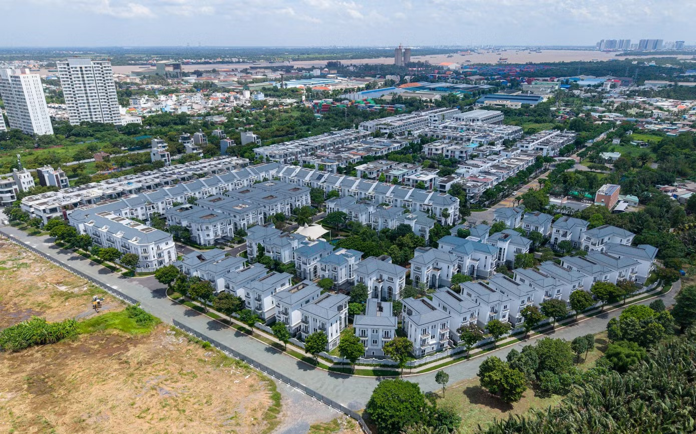 Đề xuất đánh thuế đất bỏ hoang cao gấp 7 lần vẫn quá nhẹ? - Ảnh 2.