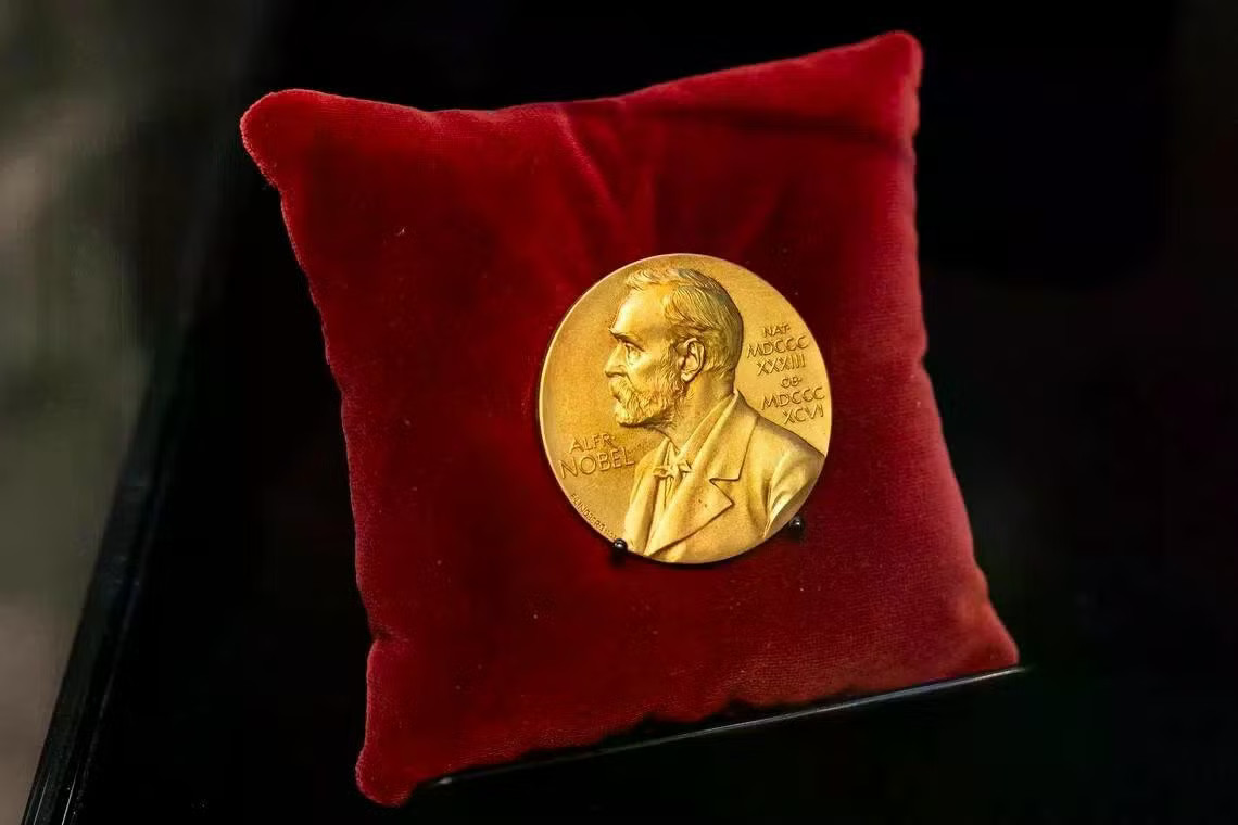 Giải Nobel Hòa bình 2026: Ánh mắt đổ dồn vào phản ứng của Tổng thống Mỹ Trump - Ảnh 1.