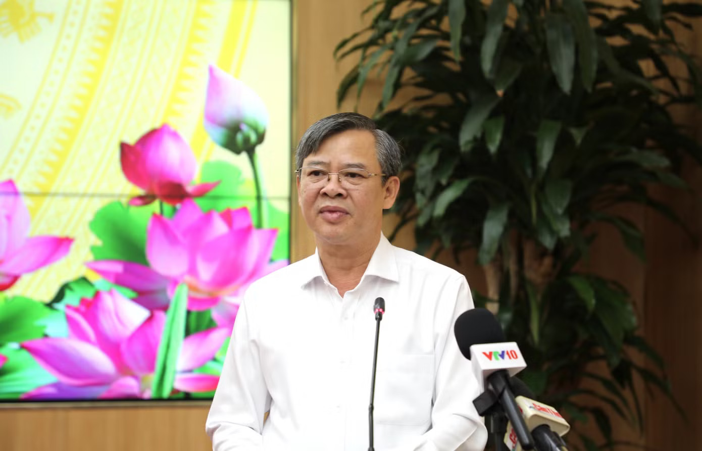 Ông Trương Cảnh Tuyên - Chủ tịch UBND TP. Cần Thơ chia sẻ về giải pháp để đạt tăng trưởng 2 con số trong năm nay. Lý do Cần Thơ giải ngân vốn đầu tư công 'thần tốc' - Ảnh 2.