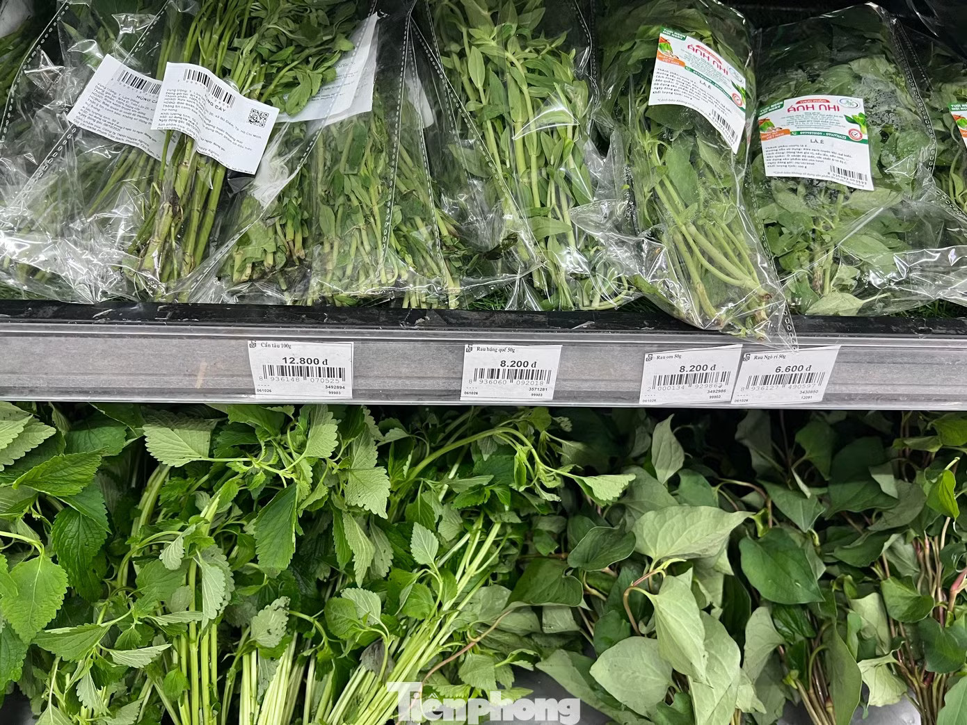 'Bỏng tay' với giá rau sau mưa ngập - Ảnh 6.
