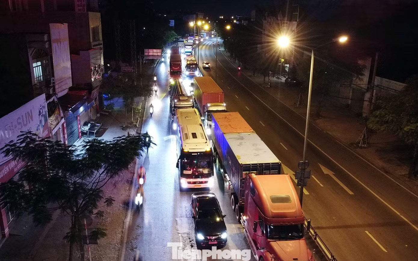 Đơn vị vận hành cao tốc Hà Nội - Hải Phòng nói gì về đề xuất giảm phí xe tải, container - Ảnh 3.