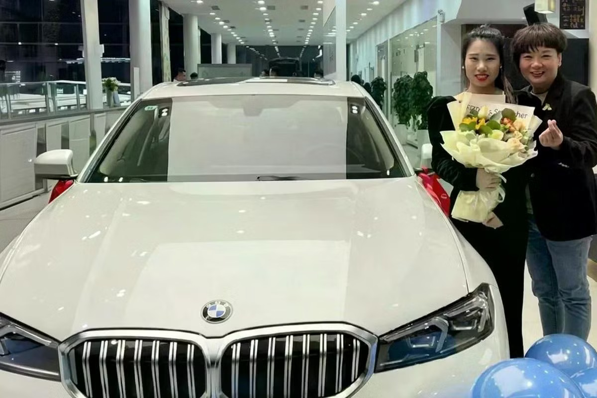 Trung Quốc: Sếp tặng nhân viên xe hơi BMW để đi làm đỡ vất vả - Ảnh 1.
