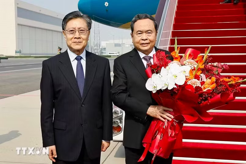 Chủ tịch Quốc hội Trần Thanh Mẫn bắt đầu thăm chính thức Trung Quốc - Ảnh 1.