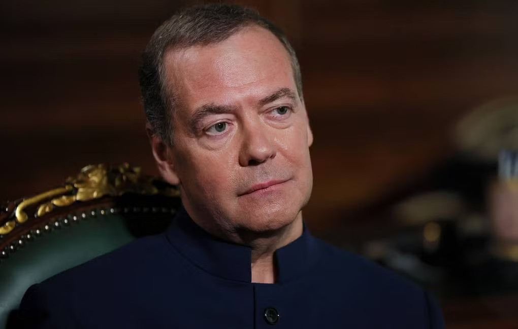 Phó Chủ tịch Hội đồng An ninh Nga Dmitry Medvedev. (Ảnh: Tass) Tổng thống Mỹ kêu gọi thay lãnh đạo Ukraine: Nga tuyên bố không trông chờ vào Washington - Ảnh 1.