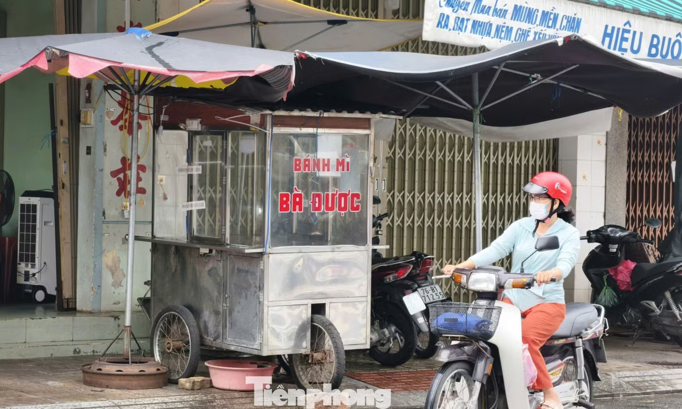 Bánh mì Bà Được xin lỗi sau vụ 167 người nhập viện - Ảnh 2.