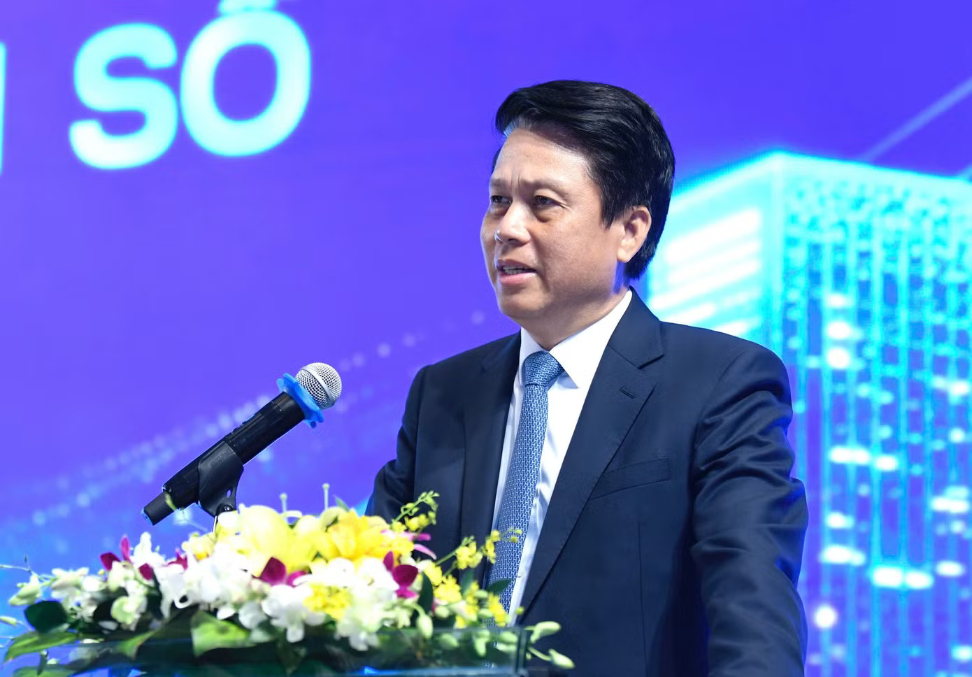 Phó Thống đốc kể người nhà làm thủ tục xuất viện xong phải... nhập viện luôn - Ảnh 1.