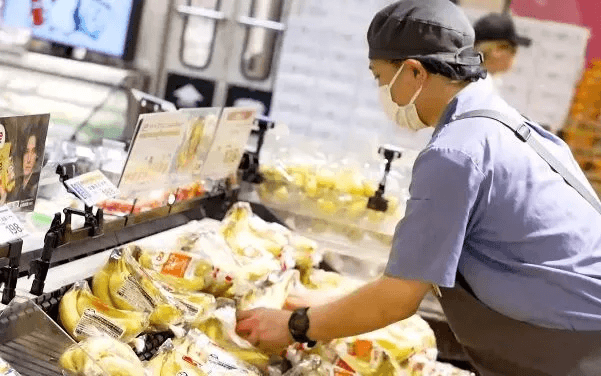 Chuối Việt Nam bày bán tại siêu thị ở Nhật Bản. Ảnh: VTV