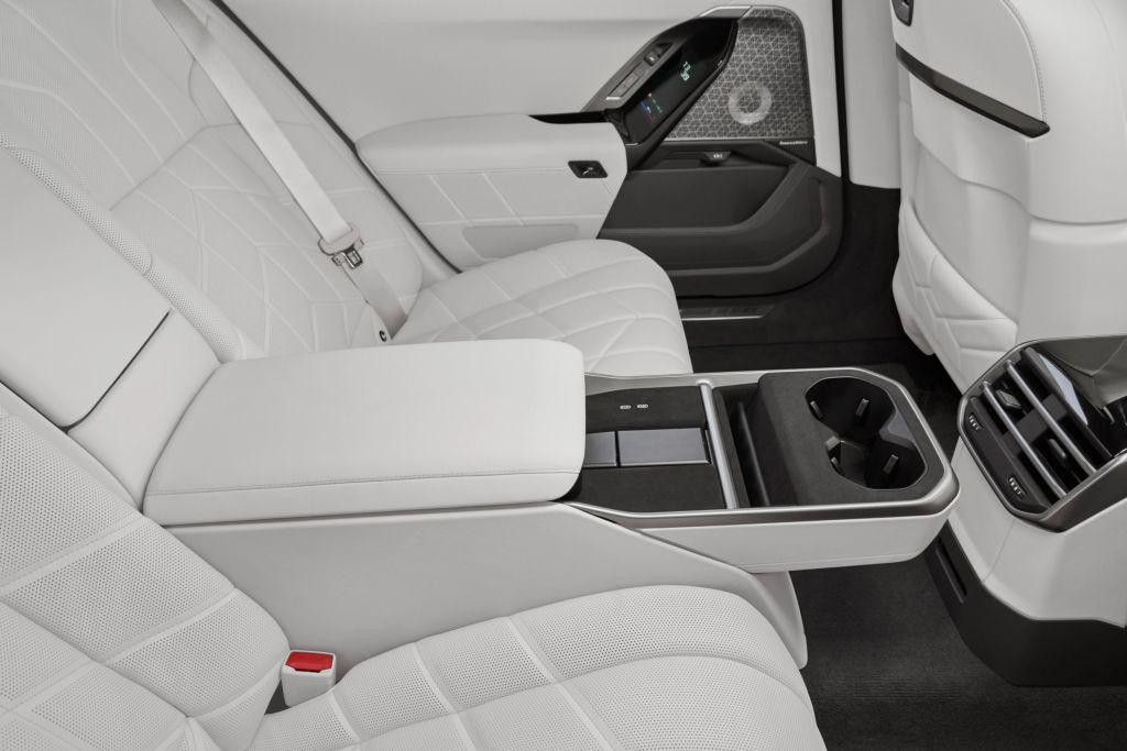 bmw-concept-7-protection6_1792080499.jpg
