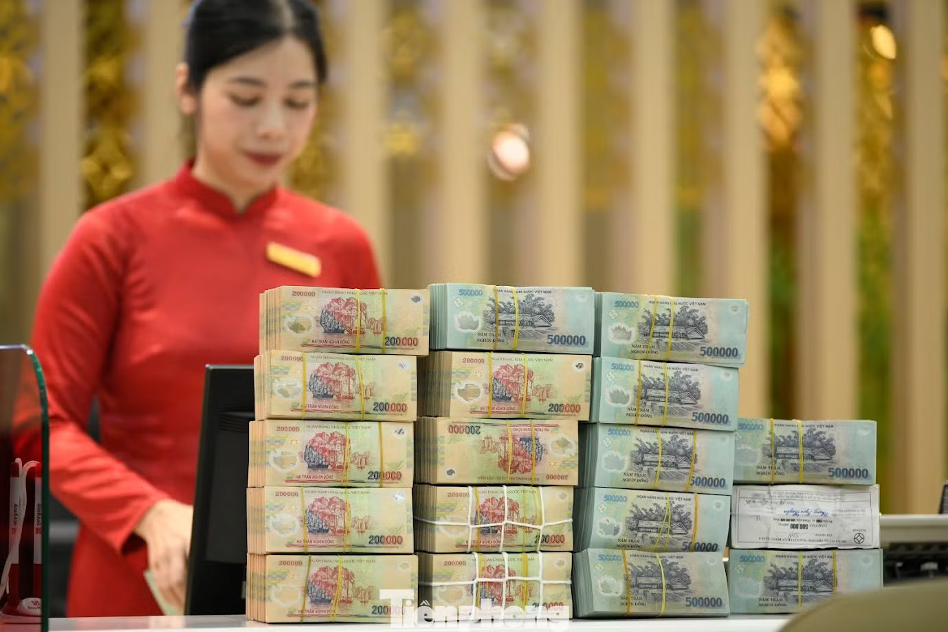 Áp lực lãi suất nhưng giá bất động sản chưa thể giảm ngay - Ảnh 1.