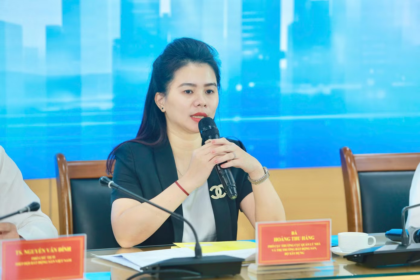 Áp lực lãi suất nhưng giá bất động sản chưa thể giảm ngay - Ảnh 3.
