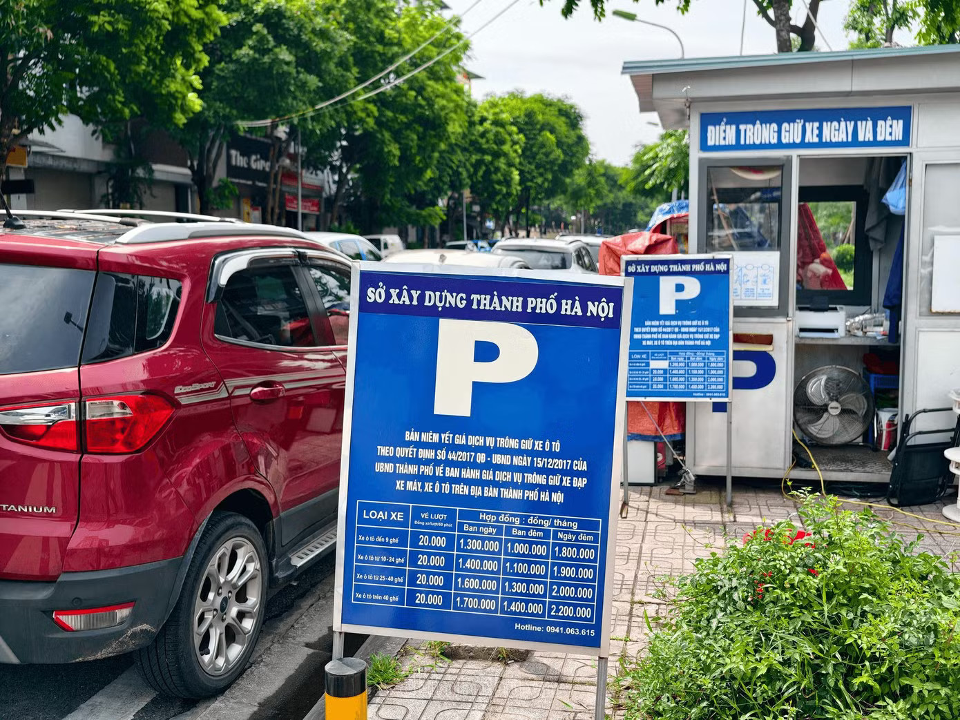 Ảnh minh họa. Nguồn: VGP Hà Nội tăng giá trông giữ ô tô vỉa hè, chi phí 'nuôi xe' sẽ ra sao? - Ảnh 1.