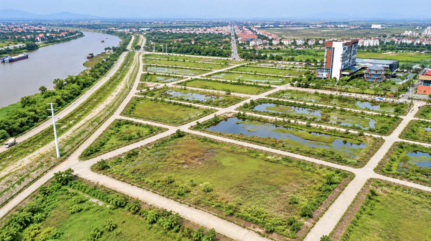Khu ‘đất vàng’ bỏ hoang nhiều năm ở Ninh Bình sắp được đấu giá có gì đặc biệt? - Ảnh 1.