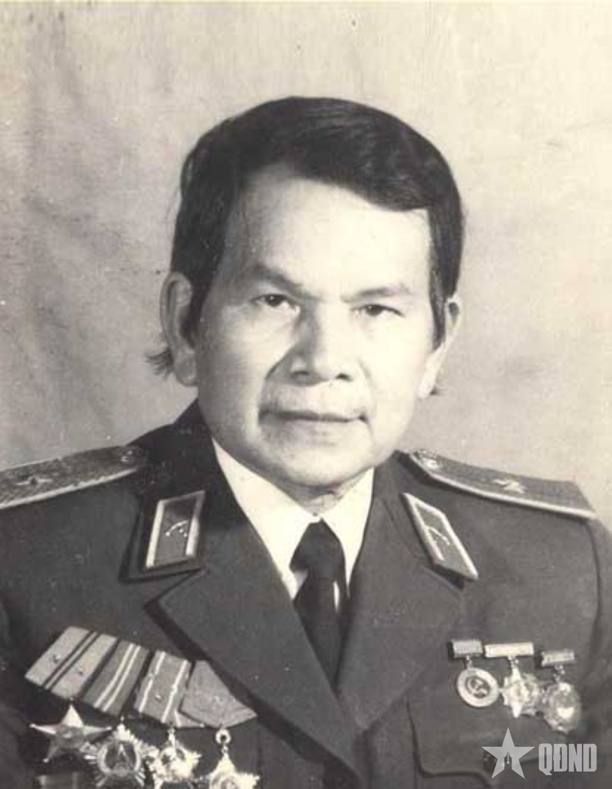 Thiếu tướng, nhà văn Dũng Hà: Cuộc đời đi vào văn chương