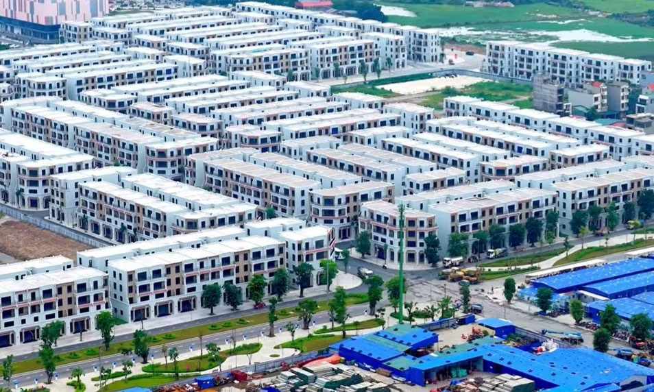 Thanh khoản biệt thự, liền kề Hà Nội thấp kỷ lục 10 năm qua - Ảnh 1.