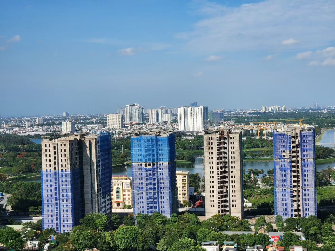 Chung cư Hà Nội điều chỉnh, cơ hội nào cho người mua nhà? - Ảnh 1.