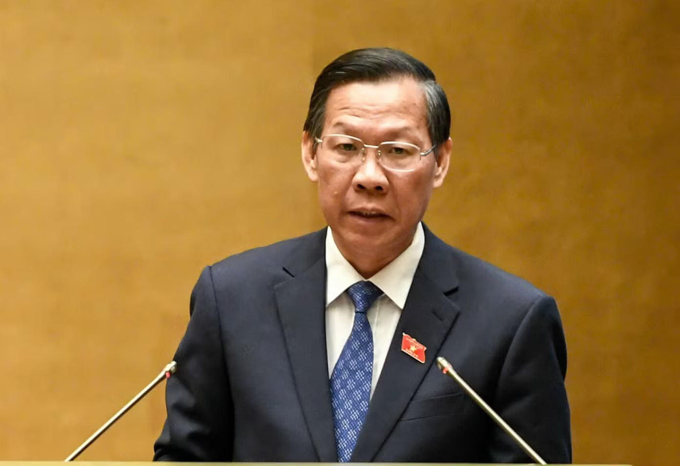 Chủ nhiệm Ủy ban Kinh tế và Tài chính Phan Văn Mãi báo cáo thẩm tra. (Ảnh: Như Ý) Thủ tướng: Thay ngay cán bộ đùn đẩy, né tránh, sợ trách nhiệm - Ảnh 3.