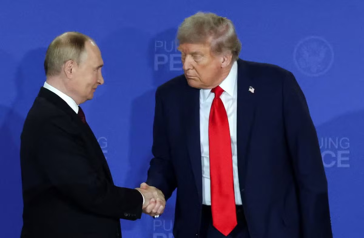 Tổng thống Mỹ Trump đình chỉ đạo luật trừng phạt Nga, Mátxcơva ca ngợi 'thời khắc lịch sử' - Ảnh 1.