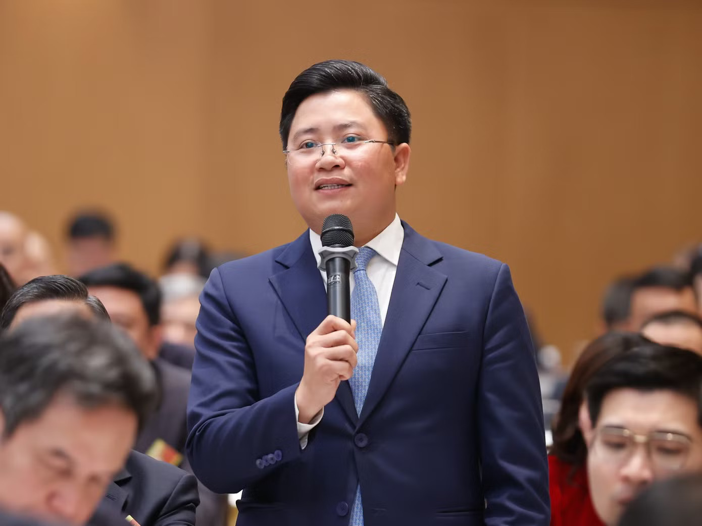 Ông Nguyễn Kim Hùng - Phó Chủ tịch Hiệp hội Doanh nghiệp nhỏ và vừa Việt Nam. Ảnh: Nhật Bắc. Ngân hàng bắt đầu giảm lãi suất cho vay - Ảnh 2.