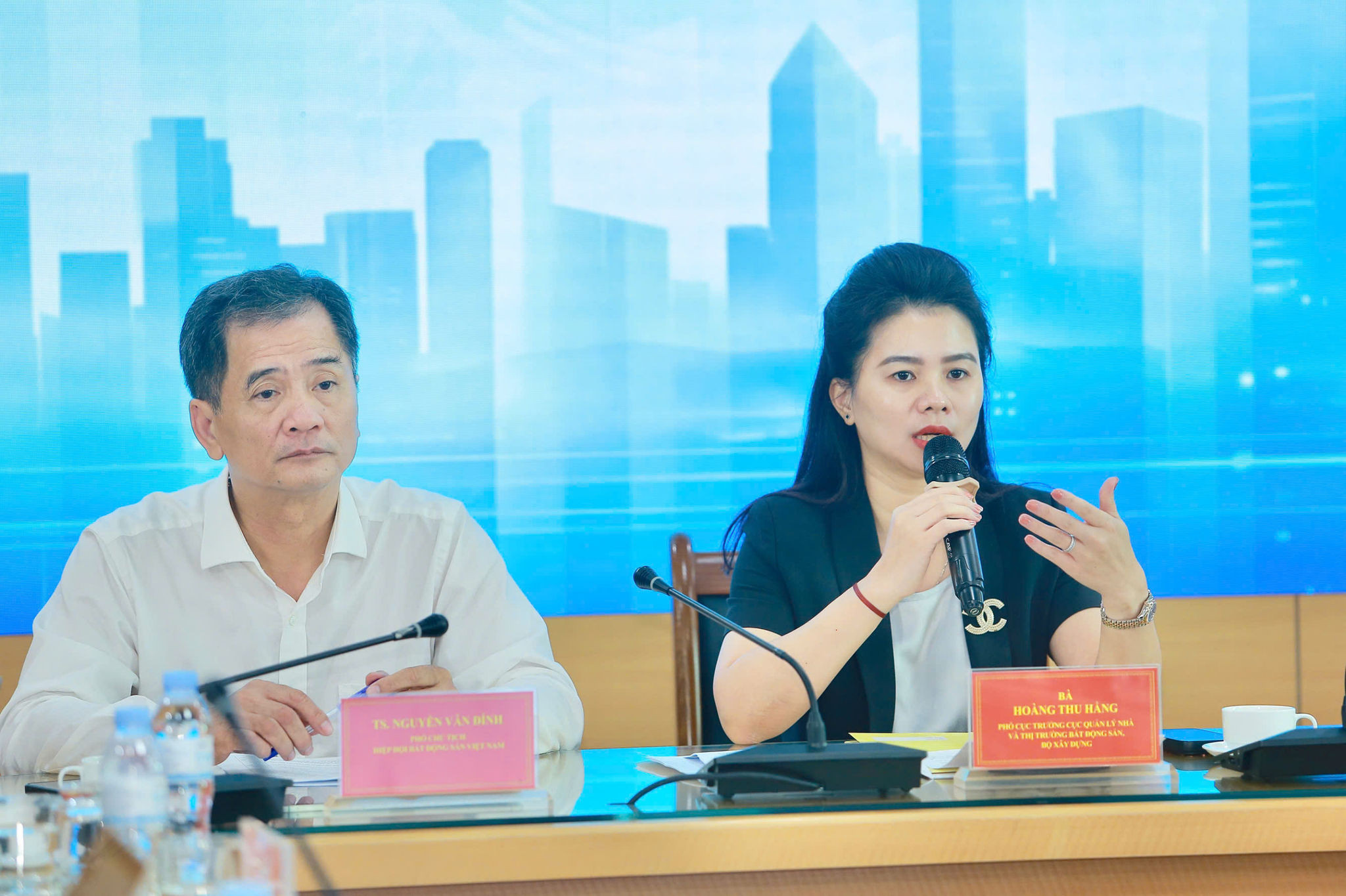 chuyen-gia-chi-ra-diem-nghen-cua-thi-truong.jpg