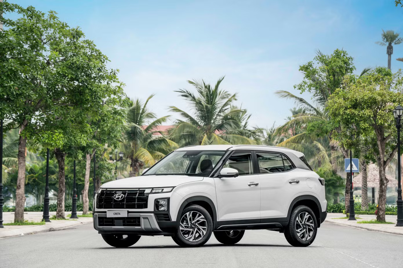Những mẫu xe chủ lực doanh số của các hãng tại Việt Nam - Ảnh 10.