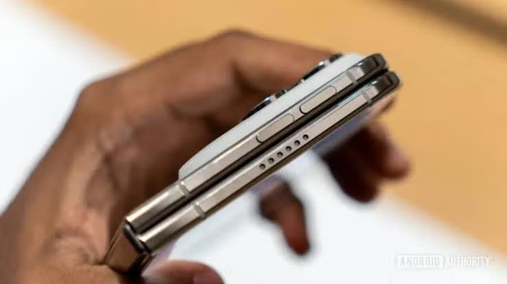 Ảnh Androidauthority Lộ công nghệ đột phá trên iPhone gập, Android có thể bắt chước - Ảnh 2.