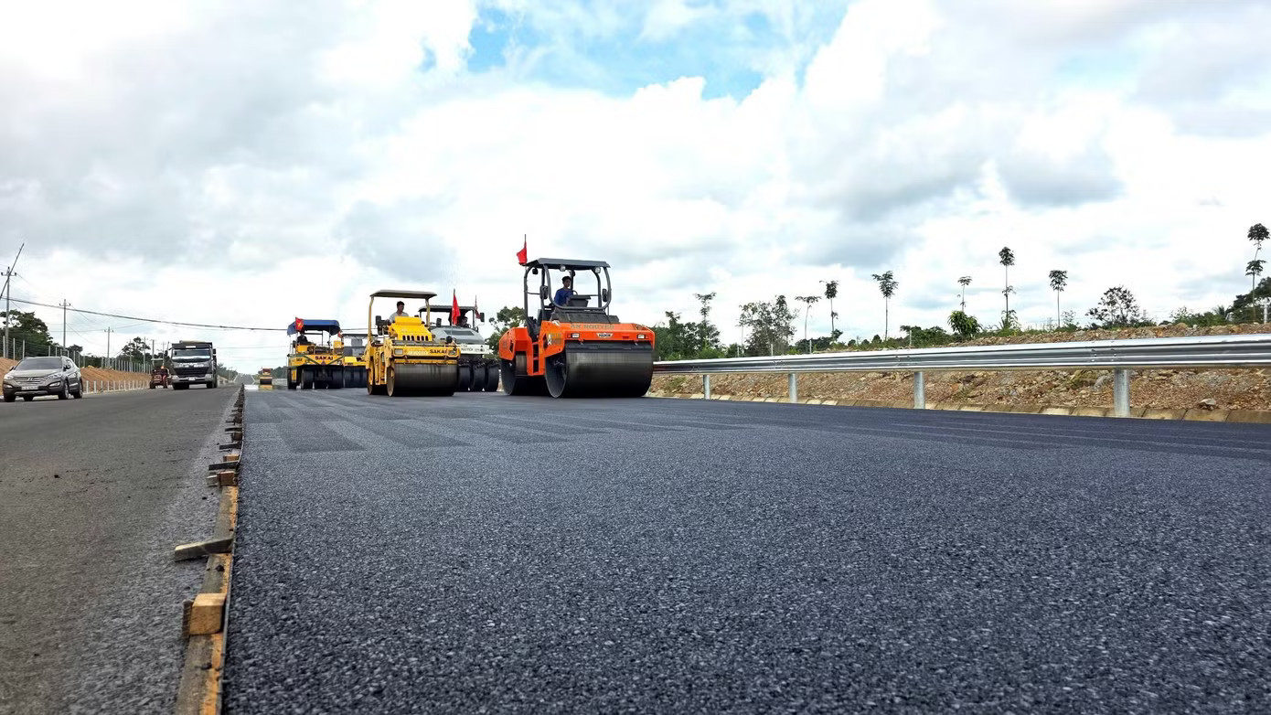 Chủ đầu tư chịu trách nhiệm nếu phải hủy dự toán do không giải ngân hết vốn được kéo dài. Phê bình Ban Quản lý dự án Ea Kar, kiểm điểm giám đốc - Ảnh 2.