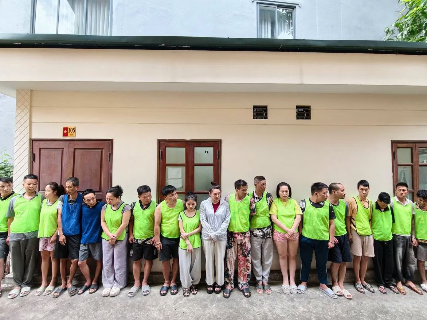 Các đối tượng liên quan. Vụ TikToker 'Sơn Thụy Khuê': Đã bắt và tạm giữ hình sự 22 đối tượng liên quan - Ảnh 2.