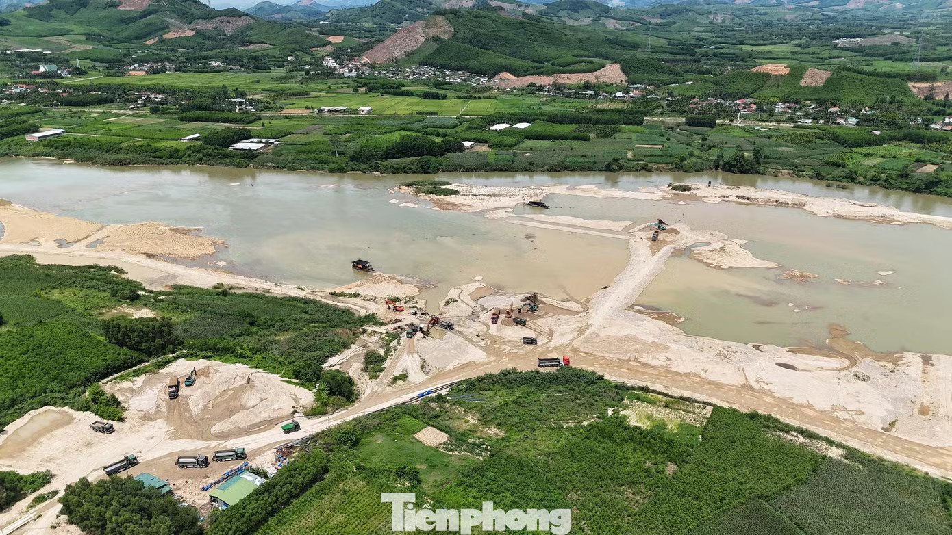Trúng đấu giá cát hơn 1 triệu đồng/m³ rồi bỏ cọc: Hé lộ bài toán của doanh nghiệp sau mức giá 'khủng' - Ảnh 1.