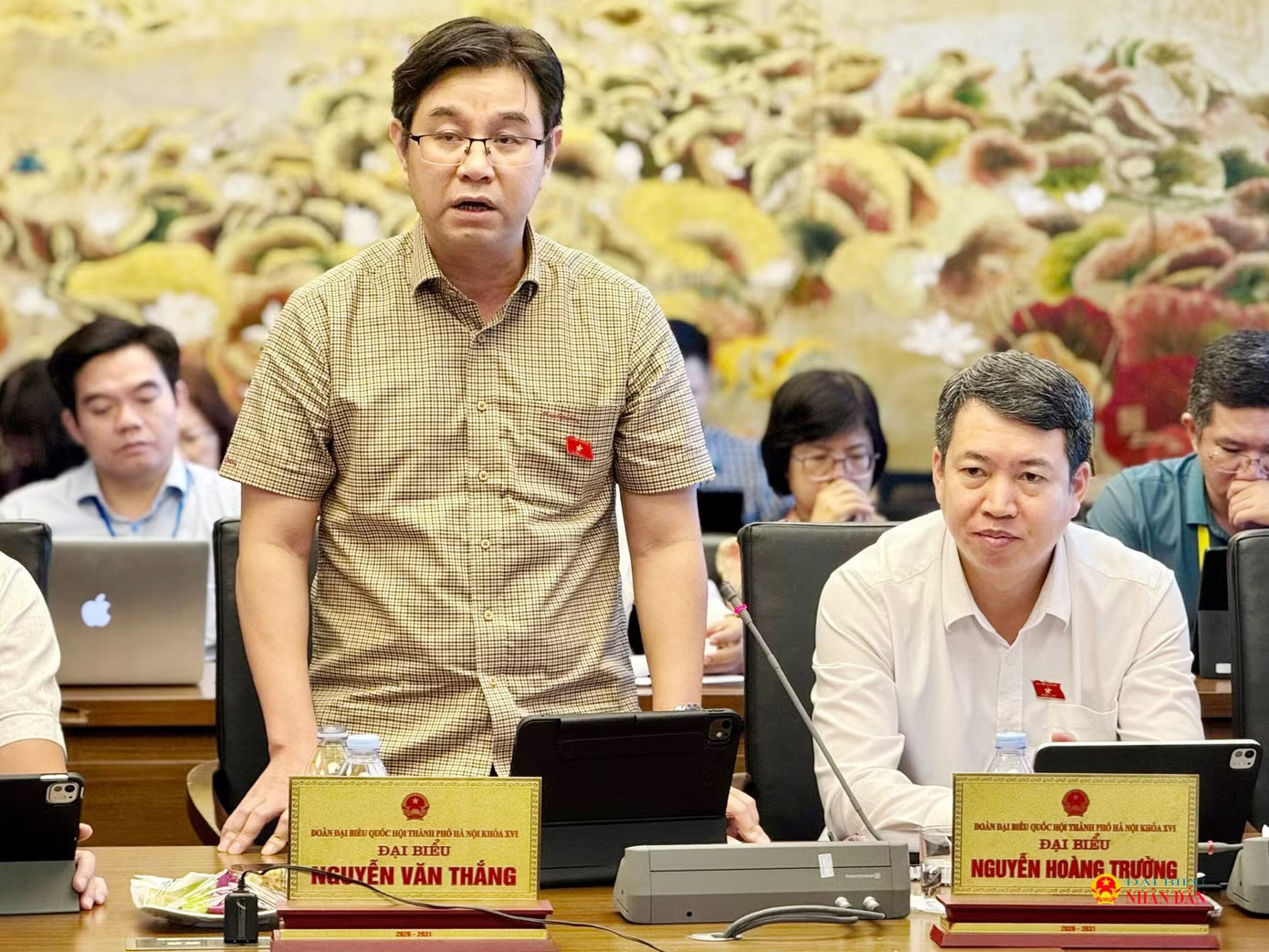 ĐBQH Nguyễn Văn Thắng - Chủ tịch Liên đoàn Lao động TP Hà Nội. Ảnh: DL. Cần cơ chế đột phá về phát triển nhà ở và các thiết chế phục vụ công nhân - Ảnh 1.